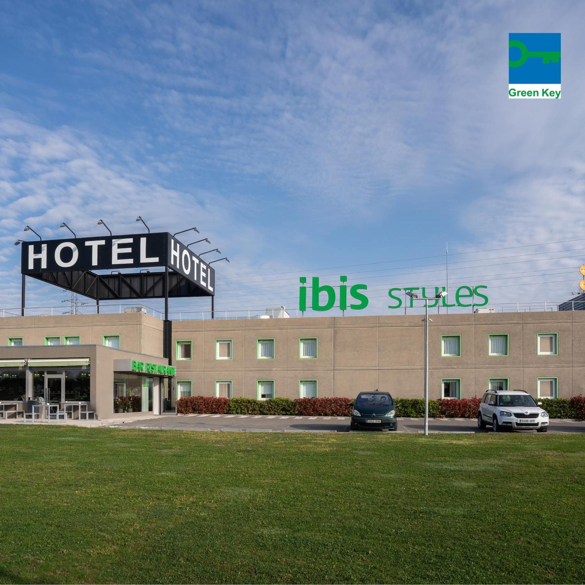 Hotel Ibis Styles Lleida Torrefarrera Exterior foto